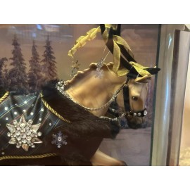 Breyer HIGHLANDER 2023 Christmas Holiday Horse Set - Horse & Blanket # 700126