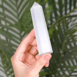 QINJIEJIE Selenite Crystals Tower 4 Inch Large Healing Stone Crystal Stone Towers 1 Piece Rock Crystal Hexagonal Point Bars Gemstones for Wicca Crystal Grid Reiki Meditation 9-10 cm