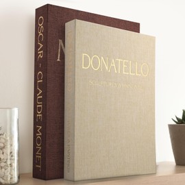 Libros decorativos para decoración del hogar - Juego de 2 libros falsos para decoración con cierre magnético seguro para almacenamiento de fotos y como caja de recuerdos, decoración para mesa de café
