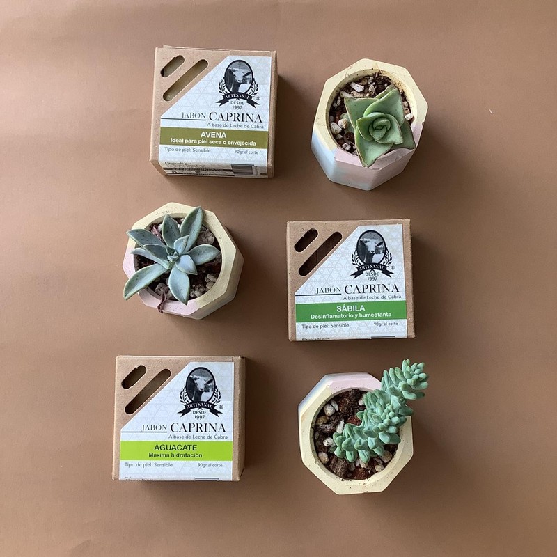 Jabón Caprina con Café - Disminuye Estrías - Piel Grasa