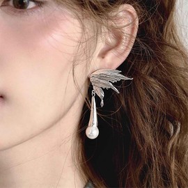 Xduargs Boho Butterfly Wing Earrings Vintage Pearl Teardrop Dangle Earrings Silver Wing Stud Earrings Butterfly Wing Pearl Earrings Jewelry for Women and Girls