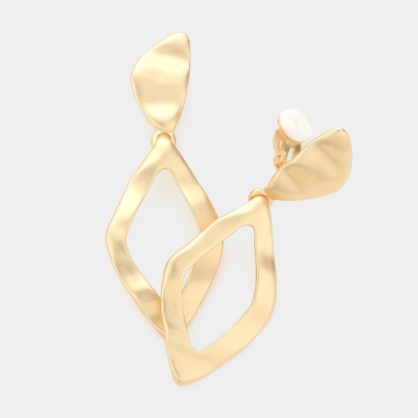 Clip on 2 1/2" matte gold cutout wavy dangle pointed