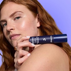 Curology Sérum Iluminador Vitamina Ácido Azelaico Unifica Visiblemente Tono Piel Suaviza Textura Calma Enrojecimiento Cremosa