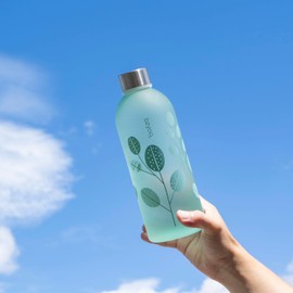 bzyoo 32oz 1 Liter Clear Water Bottle with Time Marker, Leaf Design, Durable Plastic, BPA-Free, Reusable with Measurement Markings for Fitness and Outdoor Activities (Color: Green)