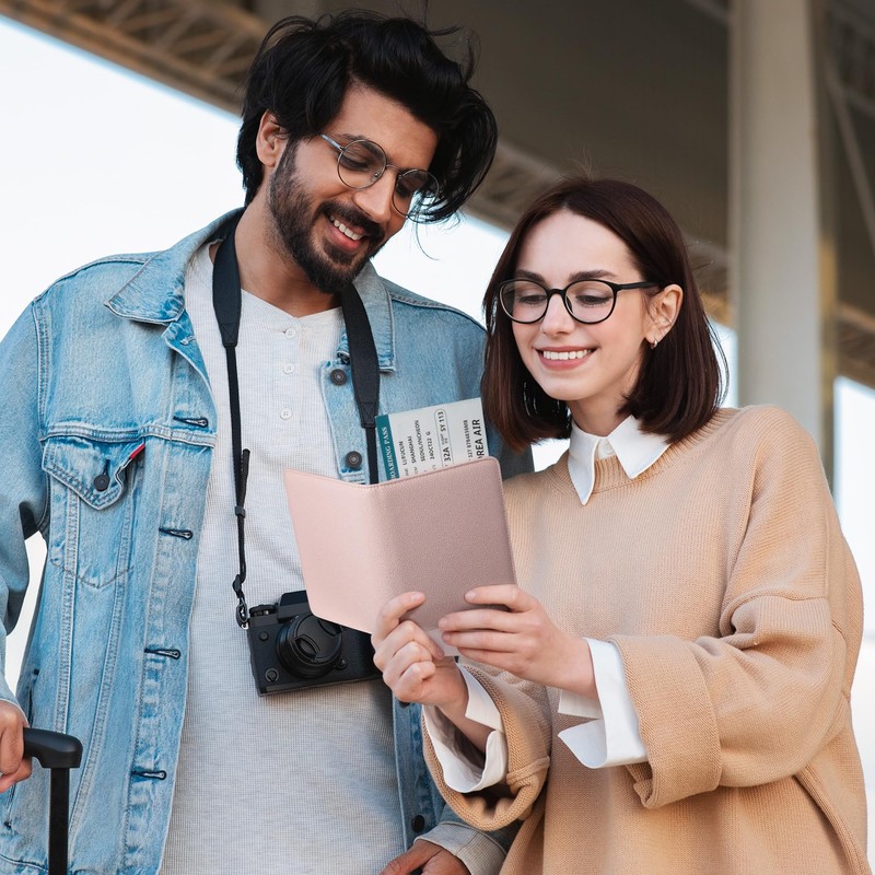 VULKIT Passport Holder with Magnetic Closure RFID Blocking Travel Wallet