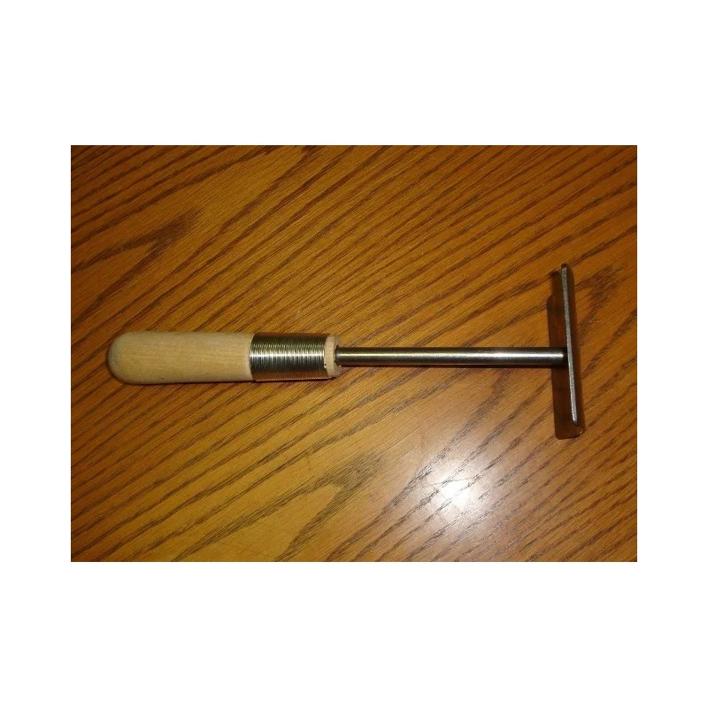 Trapping 1 Handle Fleshing Tool