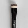 Foundation Brush – Brocha grande y redondeada para base líquida