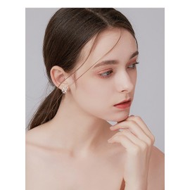 Amaxer Cute Origami Fox Cat Animal Earrings for Women Geometric Hollow Out Stainless Steel Jewellery Stud Earrings for Unisex Animal Lovers, Stainless Steel