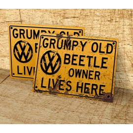 BigBazza Vintage Rustic Advertising Retro Wall Tin Plaque 20x15cm - Pub Shed Bar Man Cave Home Garage Kitchen Gift Metal Sign - Grumpy Old inspired VOLKSWAGEN VW Owner Lives Here, yellow