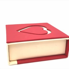Jewellbox Square Shaped Romantic Red Hearth Jewellery Gift Box for Necklaces and Bracelets - Ideal for Weddings, Proposal and Special Occasions Size 8x8x3cm