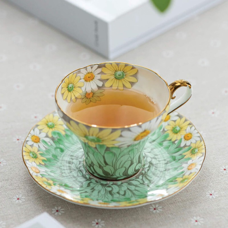 Aynsley Daisy Corset Fine Bone China Teacup and Saucer Set
