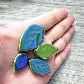 BTMIEY 500g Random Iridescent Leaves Ceramic Mosaic Tiles Creative 3 Sizes Ceramic Mosaic Pieces for Crafts Flower Pots Vases Cups Garden Decoration Mosaic Making Deep Green