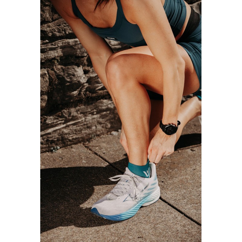 Swiftwick- FLITE XT ZERO Non-Slip Running Socks, Golf Socks, Ultimate