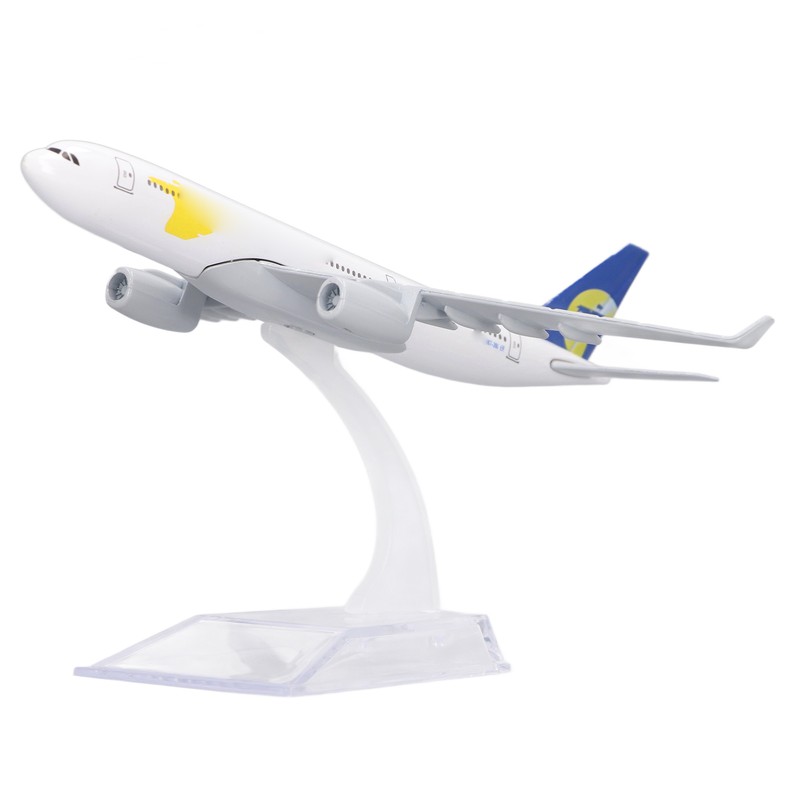 Alloy 767 Airplane Model Alloy Simulated Exquisite Airliner Model Toy