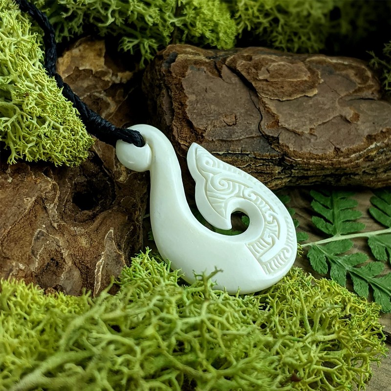 81stgeneration Women's Men's Hand Carved Bone Whale Tail HEI Matau