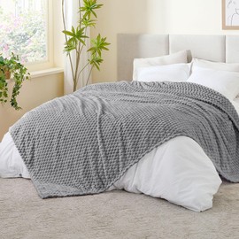 BEDELITE Fleece Blanket, Large King Size for Bed, 3D Jacquard Decorative Grey Fuzzy Blanket, Soft and Cozy Warm Plush Fluffy Throw All Seasons Suitable, 108x90Inches