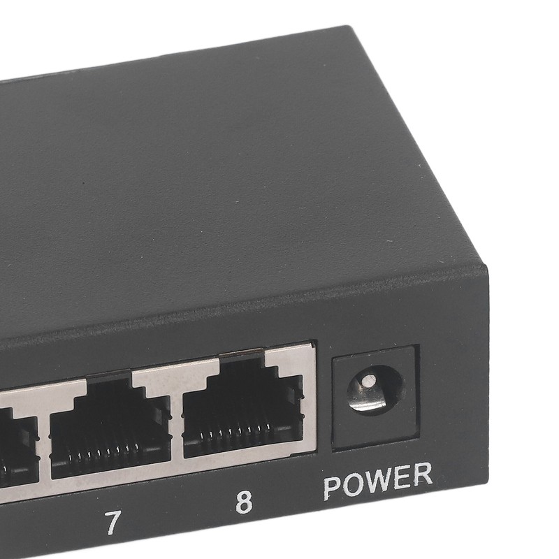 8 Port Gigabit PoE Switch Sturdy Metal Fanless Plug and
