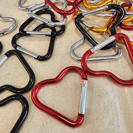 Heart Carabiner Camping Car Hiking outdoor red 20ea
