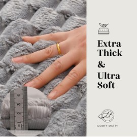 Comfy Matty Extra Thick Memory Foam Bath Mat, Quick Dry Bathroom Mat, Ultra Soft Bathroom Floor Mat, Non-Slip, Machine Washable Rug for Bathroom, Kitchen, Bedroom, and Laundry Room. 32" x 20" (Black)