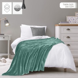 Utopia Bedding Fleece Blanket Twin Size Celadon 300GSM Luxury Anti-Static Fuzzy Soft Microfiber Bed Blanket (60x80 Inch)