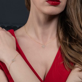 namana Gold Flower Pendant Necklace for Women and Girls, Cute Rose Necklace for Women with Cubic Zirconia Stones, Gold Jewelry Gifts for Women, Cubic Zirconia, Cubic Zirconia