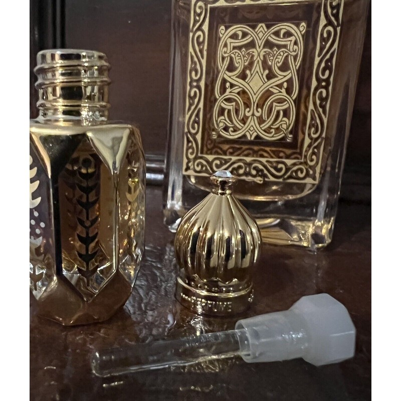 100% Pure OUDH WOOD SANDALWOOD OIL AND VERY THICK PARFUM