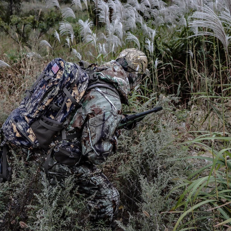 YVLEEN Hunting Backpack, Durable Camo Hunting Packs for Men, Large