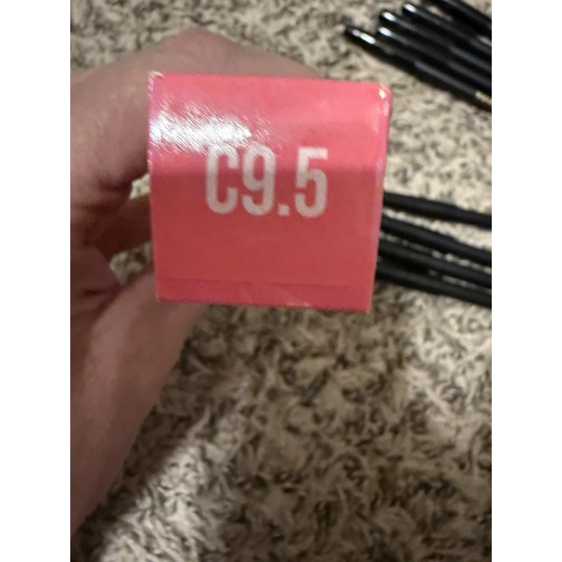 Jeffree Star Cosmetics NIB JEFFREE STAR MAGIC STAR C9.5 MEDIUM