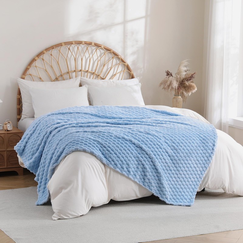 Linecooo Light Blue Fleece Throw Blanket 50"×60" for Couch Sofa