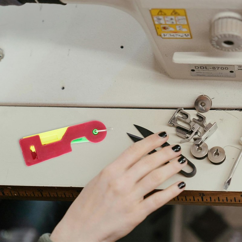 Thyonta Automatic Needle Threader Simple Elderly Threading Aid for Hand