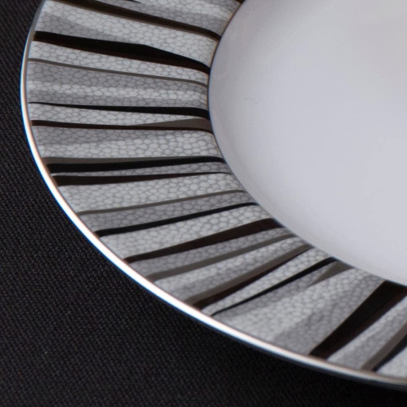 Narumi Plate, Shagreen, 8.3 in (21 cm), Black, Modern and