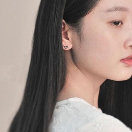 925 Silver Pigeon Bird Stud Earrings for Women Girls With Clear White Crystal Piercing Minimalist Jewelry Gift (silver)