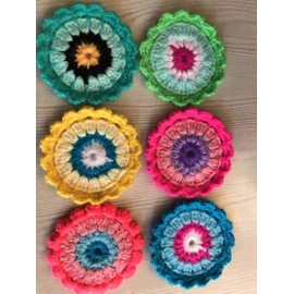 COLORED BIRD Size 3 Crochet Thread Kit Cotton Threads Balls kit 30 Popular Rainbow Colors with Free Set of 2 Crochet Hooks and 2pcs Knitting Needles for Beginners and Experienced Crochet Enthusiast