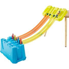 Hot Wheels Toy Car Track Builder Playset, Multi-Lane Speed Box, 18 Component Parts with Storage & 2 1:64 Scale Vehicles