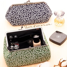 watona Crepe Cosmetic Pouch, Width 7.1 - 8.5 inches (18 - 21.5 cm), Large, 5.5 inches (32 cm), Arabesque Pattern, Green)
