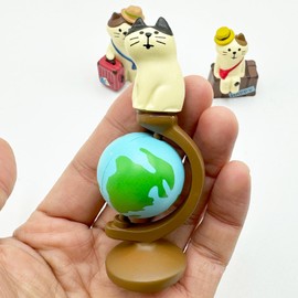 Mini Cat Figurines, Miniature Travel Cat Trinkets Set of 4 for Car Dashboard Decor, Funny Gifts for Cat Lovers,Perfect Dashboard Ornaments, Cute Home Office Desk Decor, Gifts for Mom Grandma