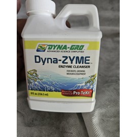 dynagro Dyna-Gro Dyna-Zyme Enzyme Cleanser 8 Oz