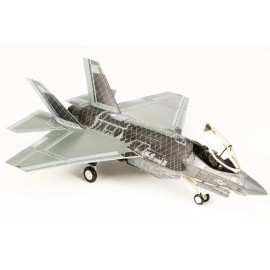 Hobby Master 1/72 F-35C Lightning II XE105 Black Chrome Finish USN VX-9