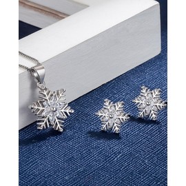 LANWLOSI Snowflake Necklace and Earrings for Women Silver Snowflake Pendant Necklace Dainty Snowflake Stud Earrings Sparkly Crystal Snowflake Jewelry Set Winter Holiday Earrings Christmas Gifts
