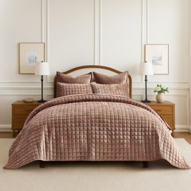 RECYCO Luxury Velvet Quilt Queen Size Bedding Set, Ultra Soft Velvet Comforter Set, Lightweight Quilted Channel Box Stitch Oversized Bedspread Coverlet for All Season, with 2 Shams, Terracotta Clay