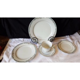 Noritake Enhancement 5 Piece Place Setting