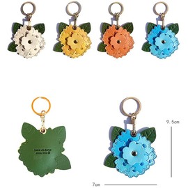 MC Fashion Cute Flower PU Leather Keychain Holder for AirTag (White)