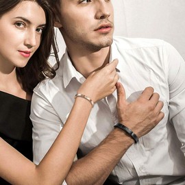 Wolentty Couples His and Hers Distance Bracelets Stainless Steel Love Matching Bracelet for Christmas Day