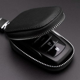 JNNJ Car Key Case Made of Genuine Leather, Key Signal Protection Shield, Key Case, Universal Protection for Car Keys with Metal Zip Carabiner (Black)