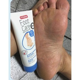 titania [1+1] Titania Foot Nail Balm Foot Cream 100ml Dead Skin Cream Moisturizer for Improving Dry Feet / [1+1] 티타니아 풋 네일 밤 풋크림 100ml 발각질 크림 발건조함 개선 보습제