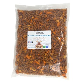 YANKEETRADERS, Sweet N Sassy Club Snack Mix - 2 Lb Bag
