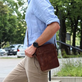 SID & VAIN Dublin Small Shoulder Bag Real Leather Messenger Bag with Shoulder Strap Handmade Leather Bag for Men and Women, Brown cognac, shoulder bag