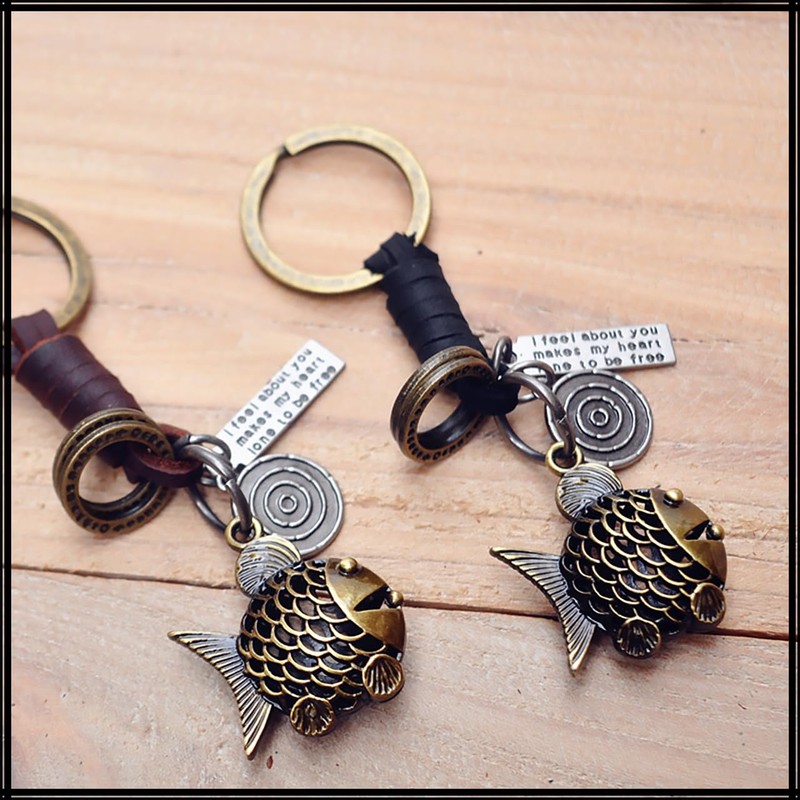 White Fang AZ168 Keychain, Carp, Keyring, Leather, Stylish, Retro Charm,