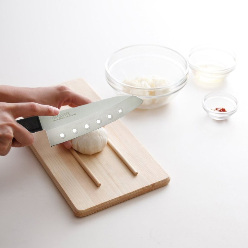 貝印(Kai Corporation) KAI 三徳包丁 グレース 穴あき 165mm AZ5053