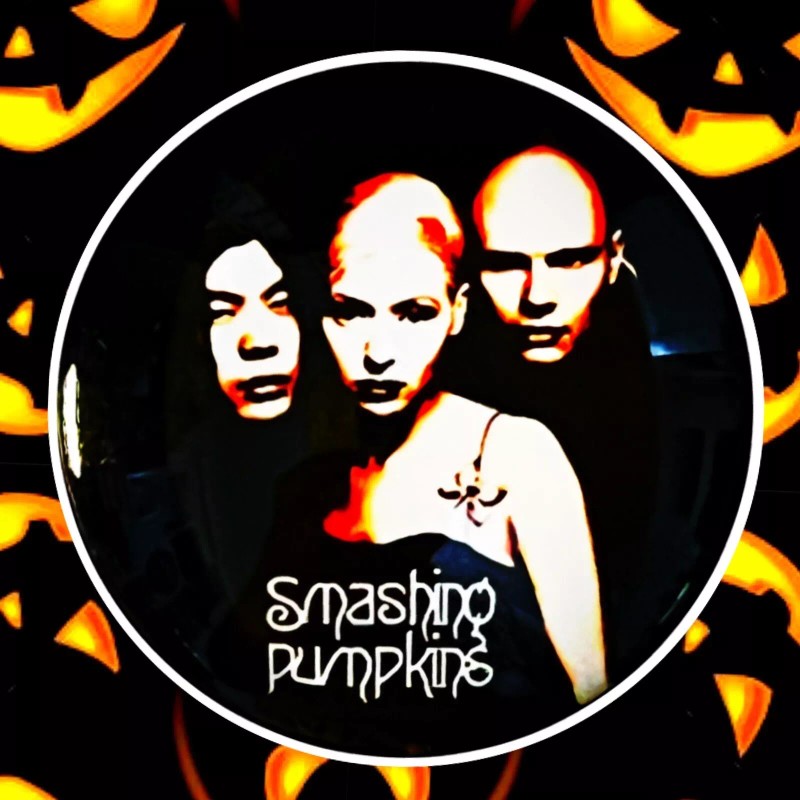 SMASHING PUMPKIN EXCLUSIVE FIVE KEYCHAINS 🤘